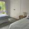 Seaview Treehouse - three minute walk to the beach