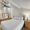 CJ303 Copper Junction Studio w LOFT condo