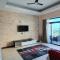 Penthouse Five - The Beautiful 3Br En-suite Apt