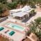 Trullo Cecapesce con piscina by Wonderful Italy