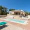 Trullo Cecapesce con piscina by Wonderful Italy