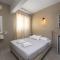 Maravelias Rooms