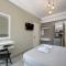 Maravelias Rooms