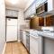 SKY HIGH VIEWS!!-Peak Mountaintop-Outdoor Pool-Close to Downtown-Private Balcony-WiFi-Cable