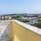 One Bedroom Apartment with Stunning River Views and Private Rooftop! - Lisabon