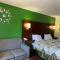 Surry Inn - Dobson - I-77 - Exit 93