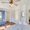 South Haven Farmhouse with Fire Pit, 4 Mi to Beach! - 南黑文