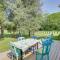 South Haven Farmhouse with Fire Pit, 4 Mi to Beach! - 南黑文