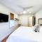 Stunning modern farmhouse with Lake Access - Swanton