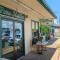 2 Bedroom Kapaa Condo, Pool, AC, Beach Access KK116
