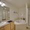 Klamath Falls Getaway with Pool and Hot Tub Access! - 克拉马斯福尔斯