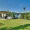 Charming Port Orange Home - Walk to Beach! - Порт-Ориндж