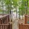 Traverse City Retreat with Deck and Lake Access - 特拉弗斯城