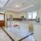 Ronks Vacation Rental 2 Mi to Dutch Wonderland!