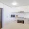 Beachfront Apt with rooftop spa across from Marcoola Beach - Marcoola