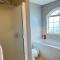 Comfortable 6 bedrooms house