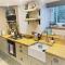 Weavers Cottage, Tideswell, sleeps 6, dog friendly