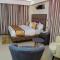 Romeneo Grand Royal Hotel