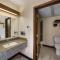 Travelodge by Wyndham Oakley