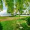 Seagloo Glamping - Adults Only