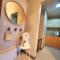 Cozy Minimalist Across Malls with Washer and Parking Near Airport - 马尼拉