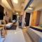 Cozy Minimalist Across Malls with Washer and Parking Near Airport - 马尼拉