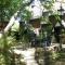Merrimeet Cottages