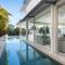 Iluka, Luxurious Riverfront Retreat