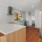 Private, Family-Friendly Home, 4BR by Airport & Free Parking - 基督城