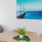 Beautiful 2BR APT with Balcony Pool and Gym - Melbourne