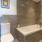 X-Large two bedroom & two bathroom apartment with free evening parking