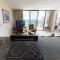 36th Floor Deluxe Ocean View Condo with Free Parking & Wifi condo - Гонолулу