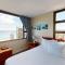 36th Floor Deluxe Ocean View Condo with Free Parking & Wifi condo