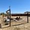 Twin Palms Desert Getaway - Jacuzzi, Fire pit, Meditation room & more - Joshua Tree