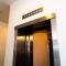 Luxurious condo (1100 sq2) /private elevator!