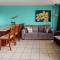 Deluxe Condo Near Waikiki Beach - Free Parking