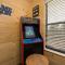 King Beds, VIEWS, Fire Pit, Spa, No Fees, New, Private, Games - 赛维尔维尔