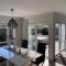 Lakes Executive Suites - 陶朗加