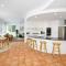 Stunning Mooloolaba Waterfront Home -10 guests ZB1