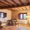 Unique country house in an old hamlet - Monte Castelli