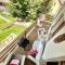 Alpine Majestic Escape - Balcone sulle Piste di Sci