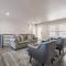 The Fox Den 4BR/3BA- Near HWY 12 Bridge-Lakefront - روجرز