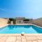 Nice Home In Magalas With 4 Bedrooms, Internet And Outdoor Swimming Pool - Magalas