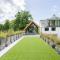 Luxury 8 bedroom home with leisure wing