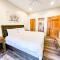 Lakefront Home Near Wisp with Great Location Dock Slip Hot Tub - McHenry