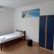 Nice and cozy two single bed room - Split