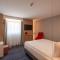 Holiday Inn Express - Hamburg South A7-AS42 by IHG