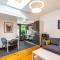 House - Sunlit haven with outdoor terrace, garage and metro 14, RER B