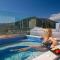 MAJESTIC VILLAS