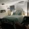 Orange Tree Cottage - garden hideaway - 旺格努伊
